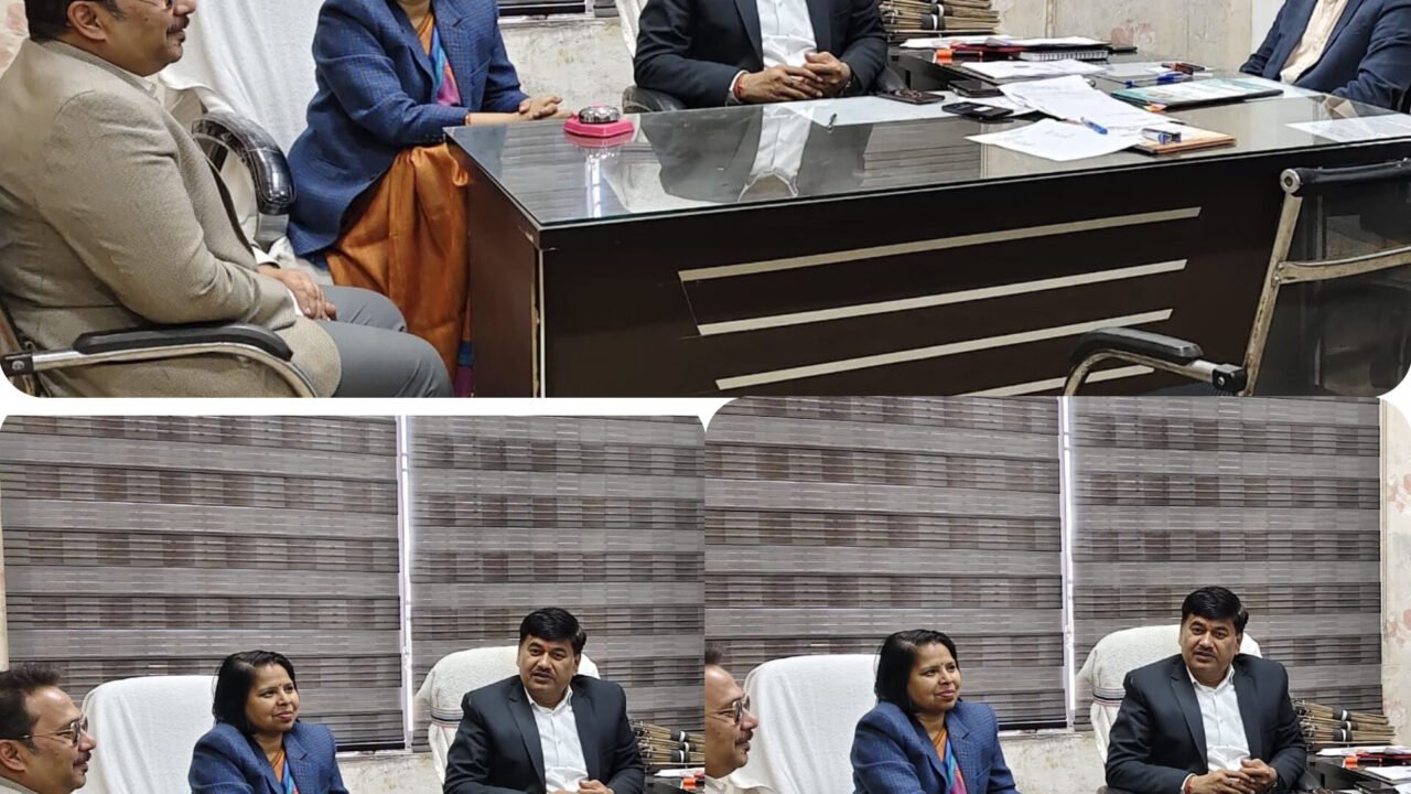 एसडीएम ने आचार संहिता व विधि-व्यवस्था को लेकर निर्वाची पदाधिकारियों के साथ की समीक्षा