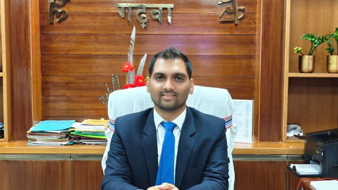 भ्रष्टाचार के विरुद्ध सख्त कार्रवाई,राजस्व उप निरीक्षक निलंबित