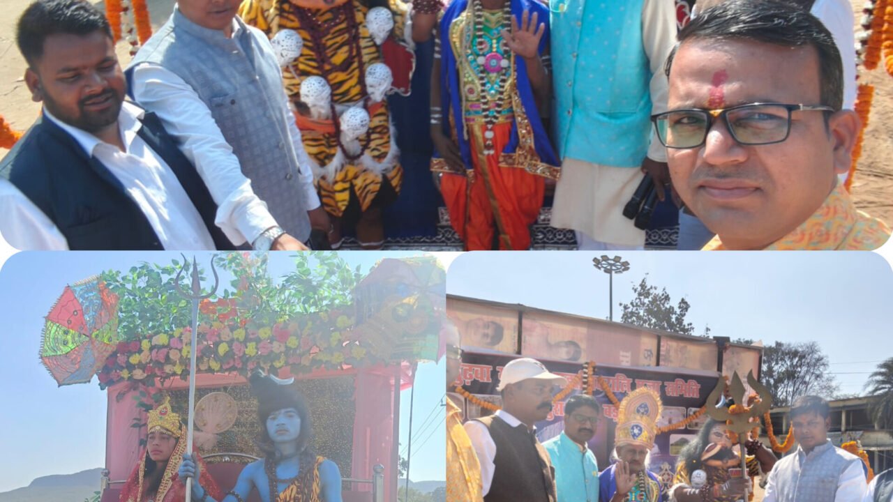 बुढ़वा महादेव समेत प्रखंड के 151 शिवालयों में मनाई गई महाशिवरात्रि,रात भर मंदिरों में हुआ भजन कीर्तन