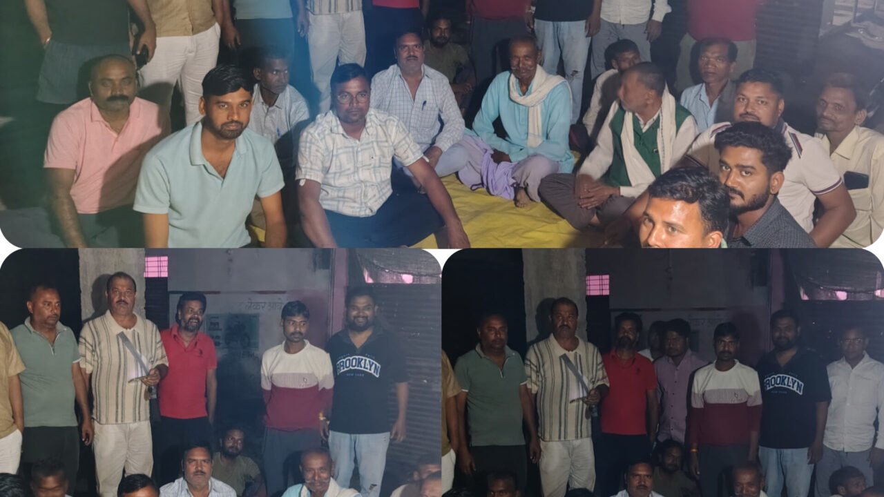 रामनवमी पूजा मनाने को लेकर निर्माणाधीन महावीर मंदिर परिसर में ग्रामीणों एवं दुकानदारों ने की विशेष बैठक